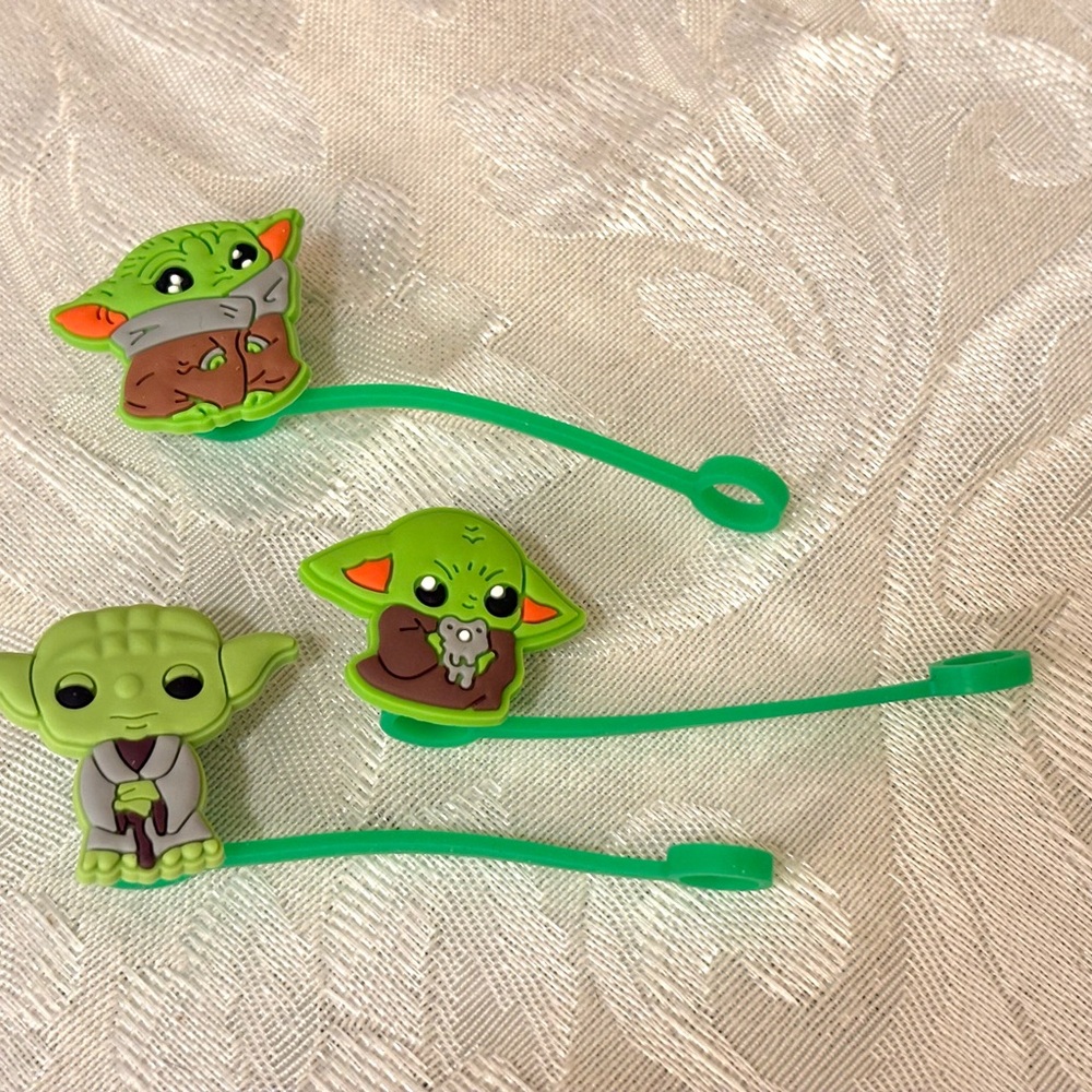 Grogu green straw cover caps set